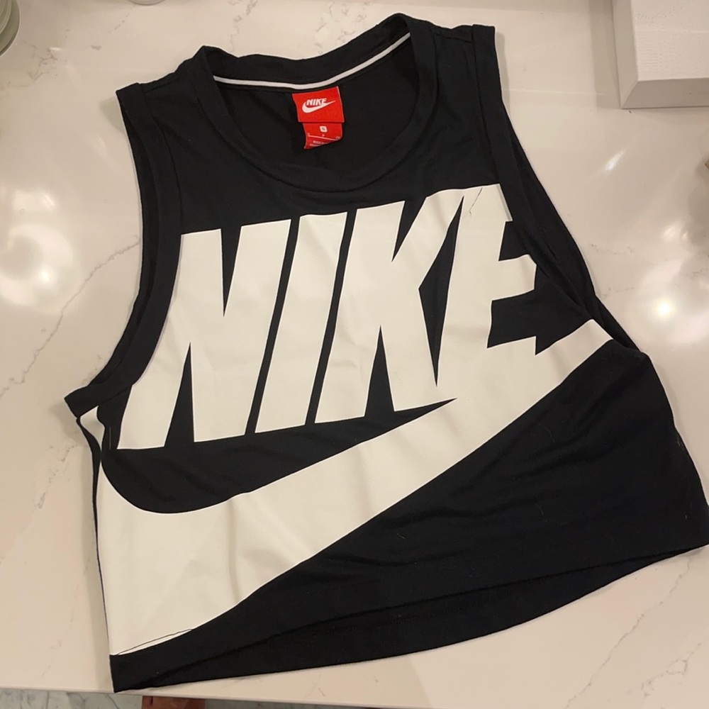 Nike crop
